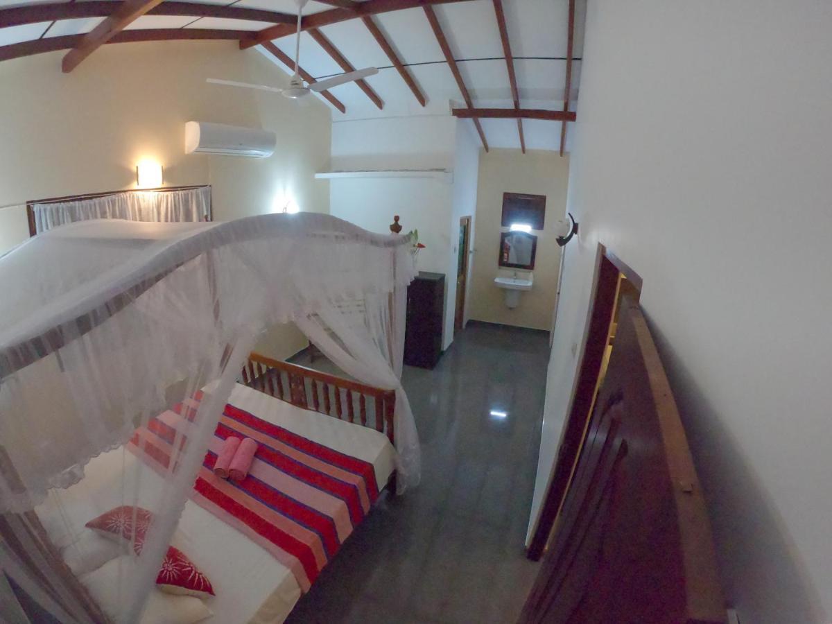 Villa Girilena Hikkaduwa Esterno foto