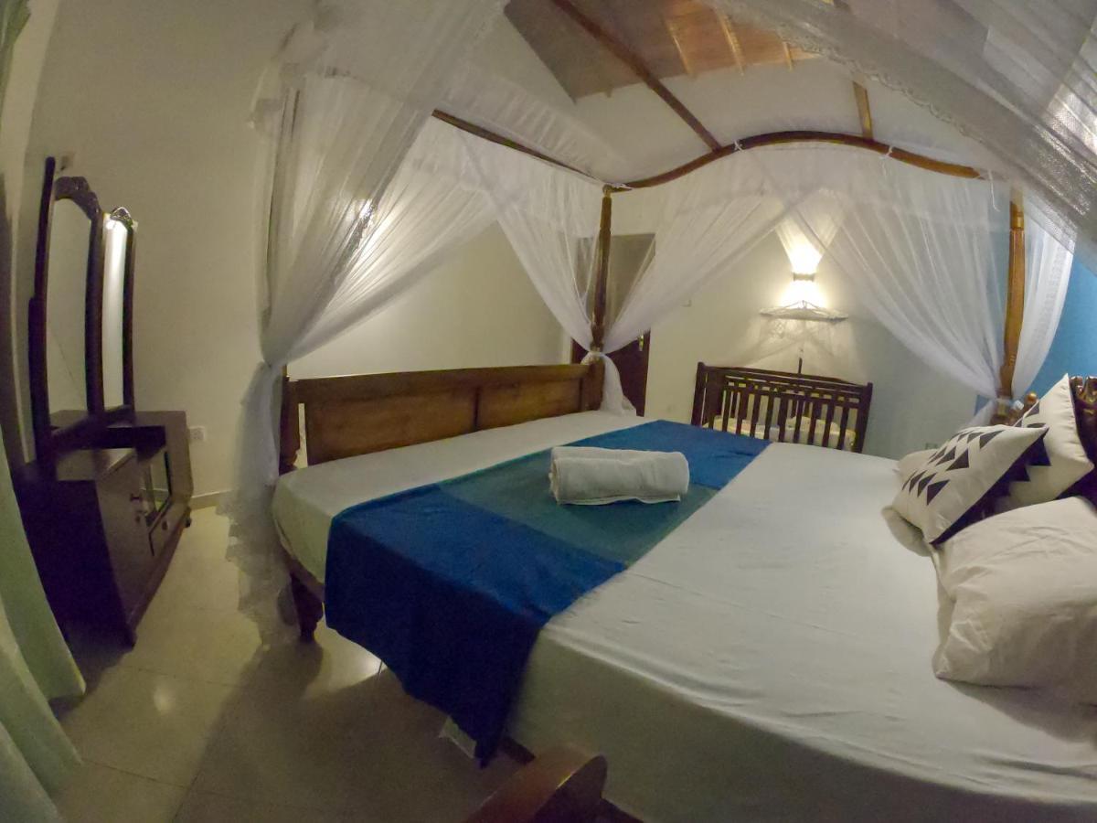 Villa Girilena Hikkaduwa Esterno foto