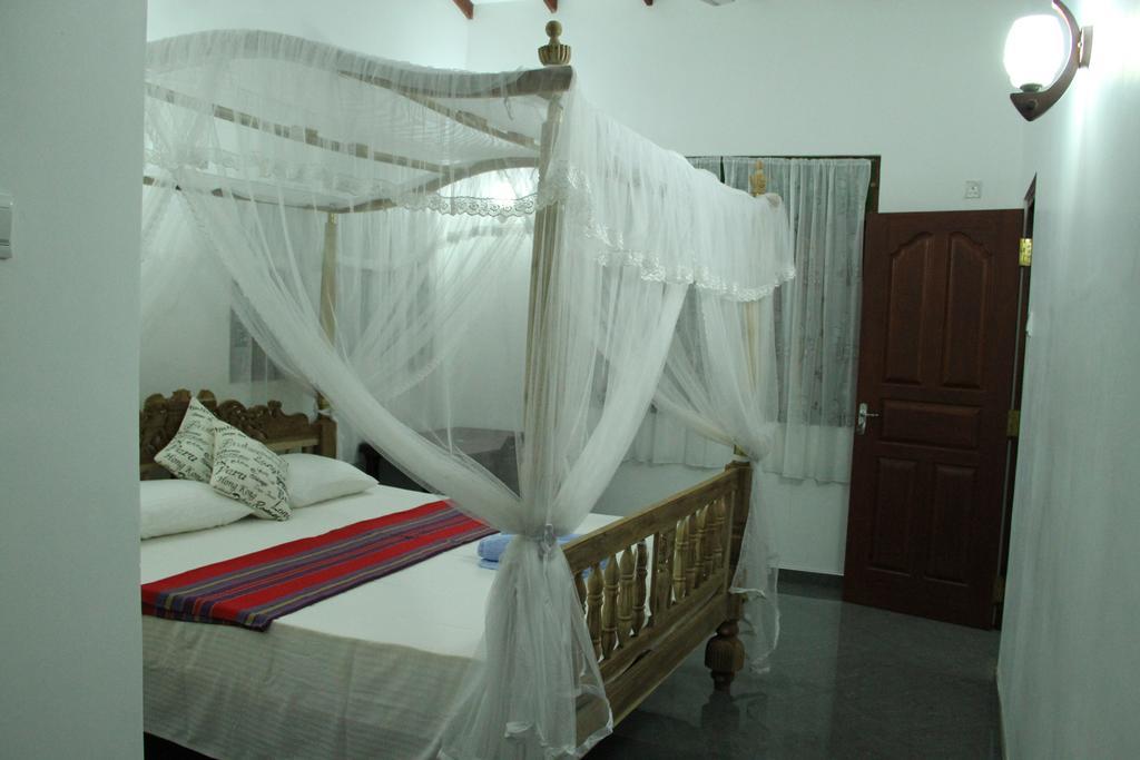Villa Girilena Hikkaduwa Esterno foto