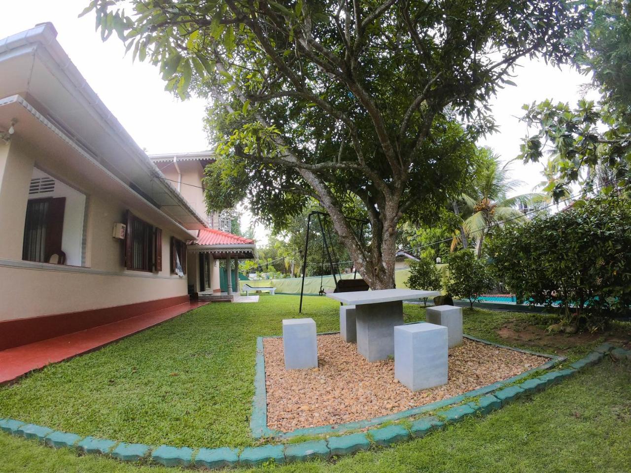 Villa Girilena Hikkaduwa Esterno foto