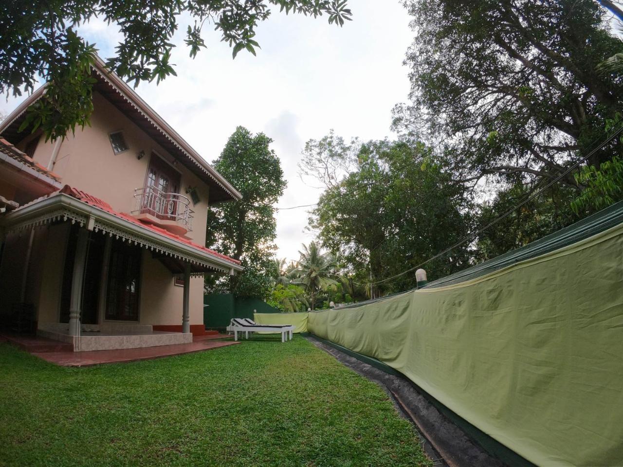Villa Girilena Hikkaduwa Esterno foto