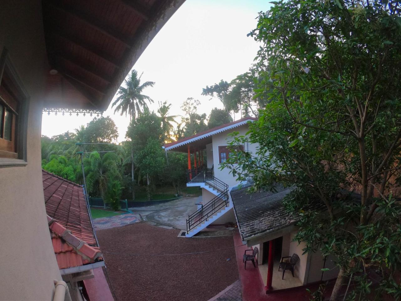 Villa Girilena Hikkaduwa Esterno foto