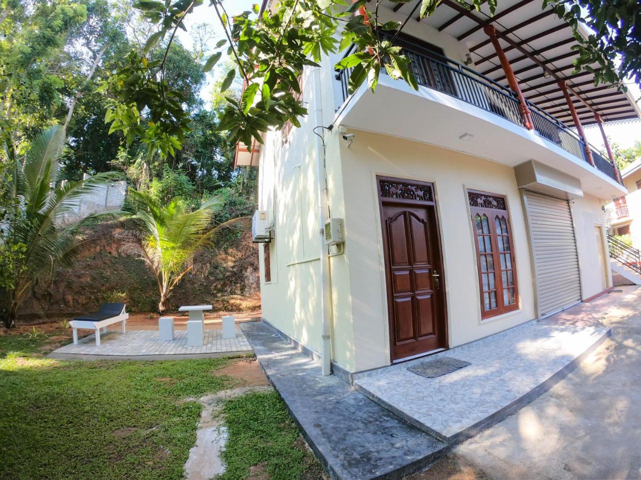 Villa Girilena Hikkaduwa Esterno foto