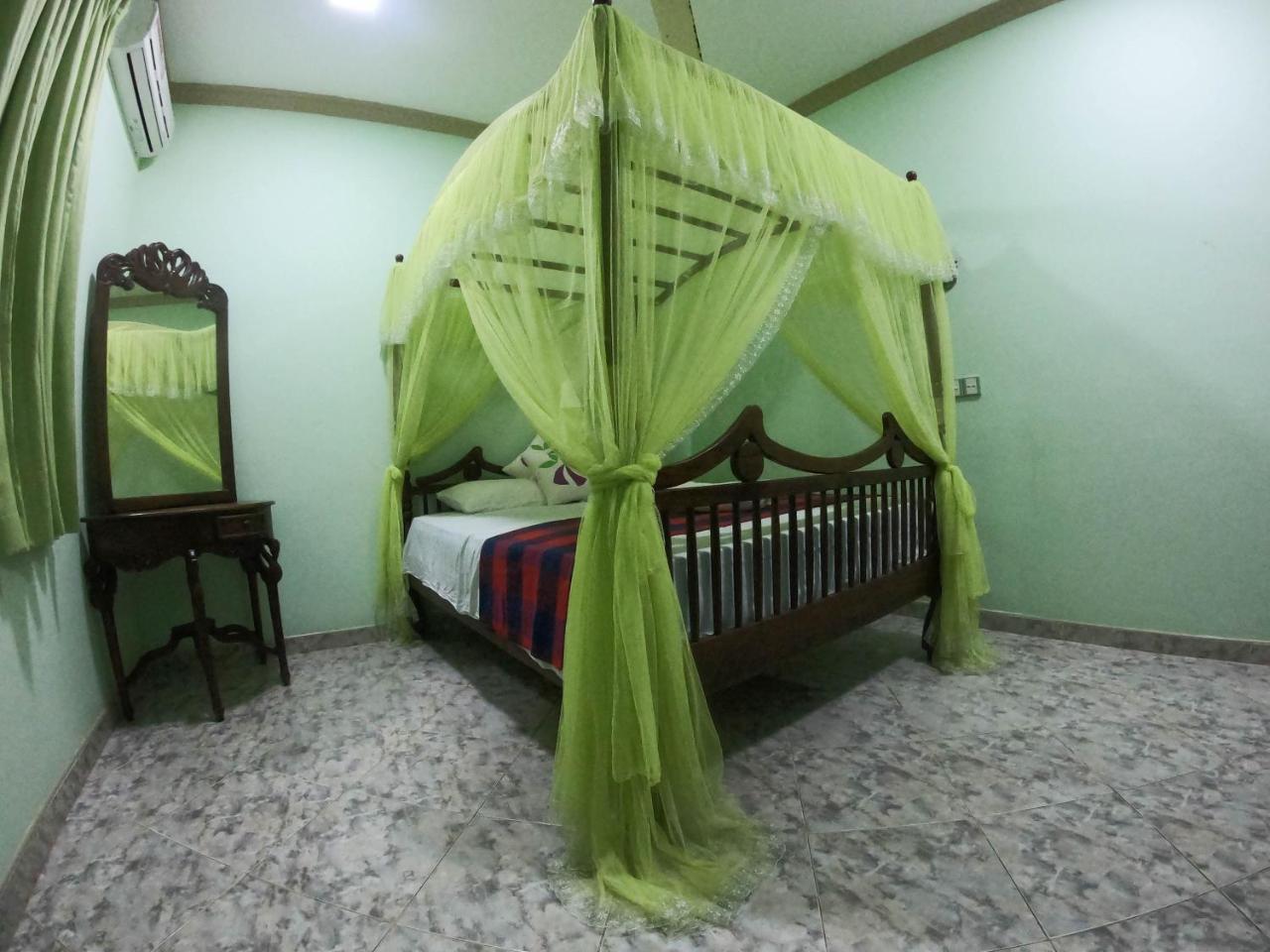 Villa Girilena Hikkaduwa Esterno foto