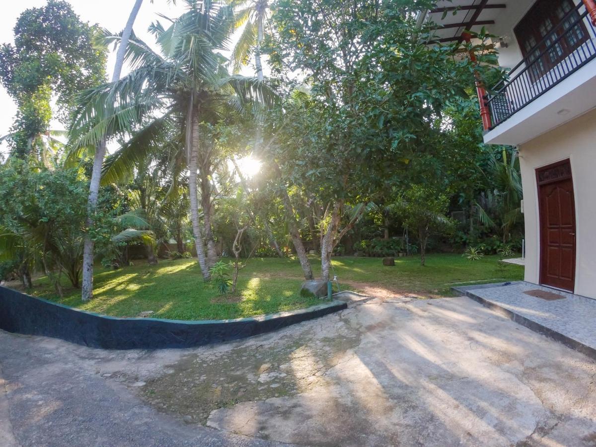 Villa Girilena Hikkaduwa Esterno foto